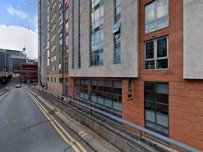 Natural Bar & Kitchen