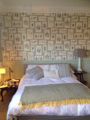 Leverton And Halls Cafe & Bed And Breakfast