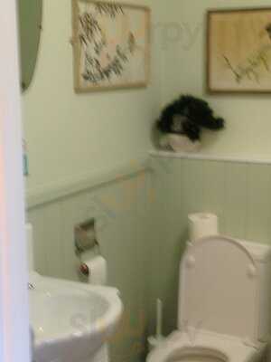 Leverton And Halls Cafe & Bed And Breakfast