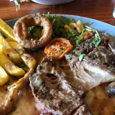 Tree Tops Pub & Grill