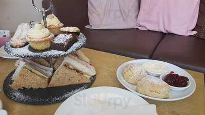 Delicious Decadence - Photo 8