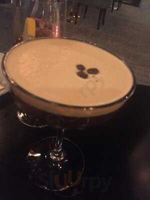 Arnold's Bar & Kitchen