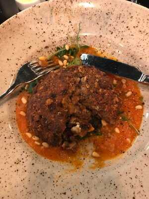 Arnold's Bar & Kitchen