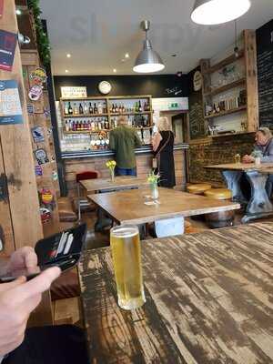 Marketplace Alehouse & Deli