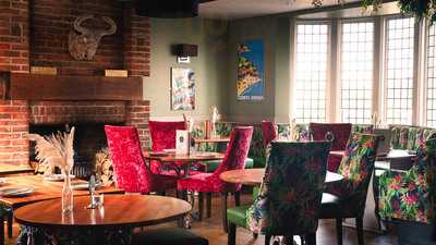 The Royal Pub & Restaurant