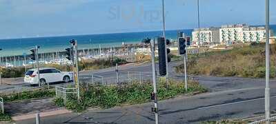 Roedean Cafe & Miniature Golf Course