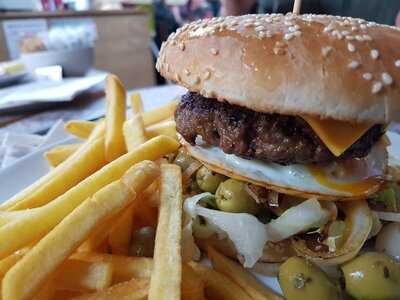 Norah Cafe & Restaurant