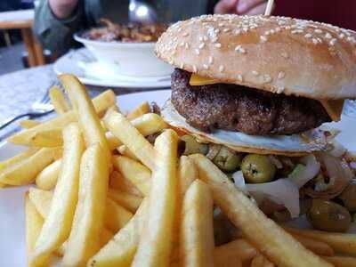 Norah Cafe & Restaurant