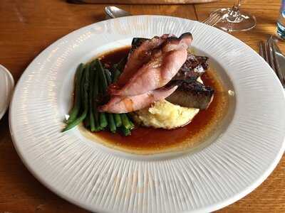 Restaurant At Fox & Hounds Country Inn