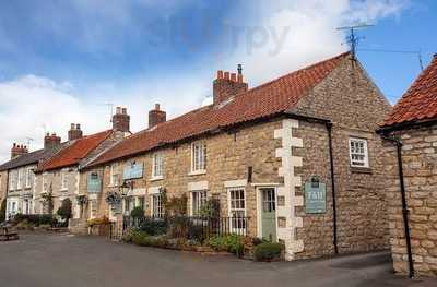 Restaurant At Fox & Hounds Country Inn
