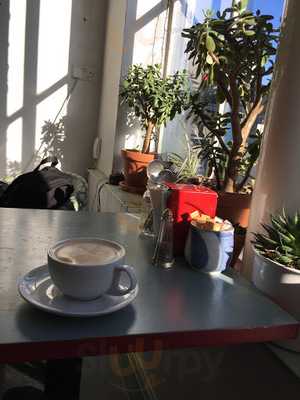 The Settle Down Cafe