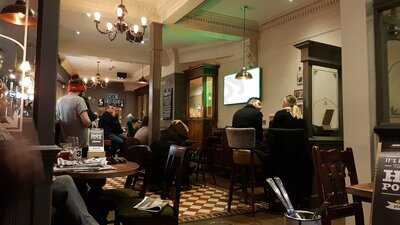 The Town Hall Tavern