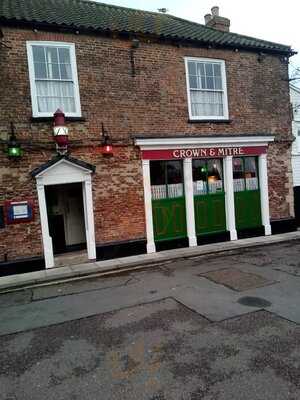 Crown & Mitre