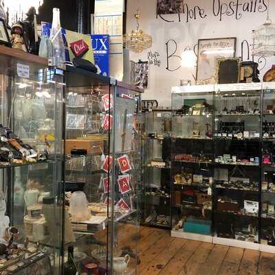 Storybooks Tearoom & Milkshake Bar