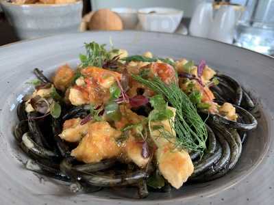 Noel's Bar And Restaurant