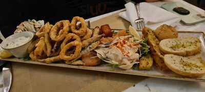 Noel's Bar And Restaurant