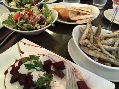 Sakara Bar & Restaurant