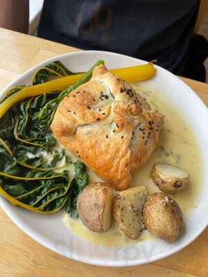 River Green Restaurant