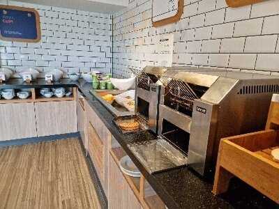 Holiday Inn Express South Hampton West Restaurant