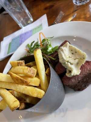 The Red Lion Thurgarton