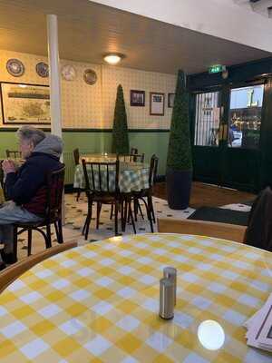 Maggie May's Cafe Bar - Photo 8