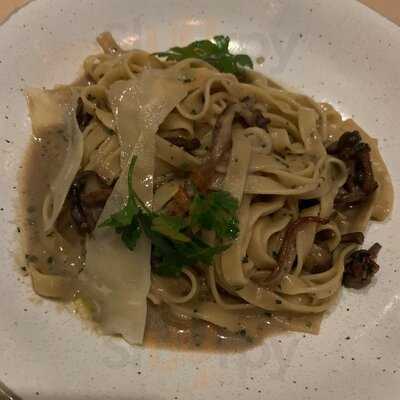 Purnell's Bistro And Ginger's Bar