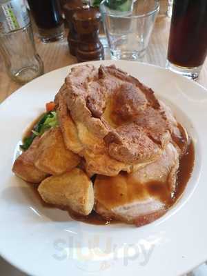 Arts Cafe Bar & Restaurant