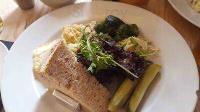 Arts Cafe Bar & Restaurant