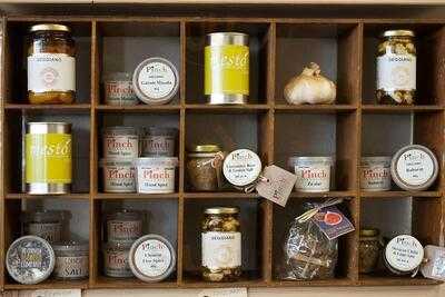 Smorl's Houmous Falafel & Salad Bar