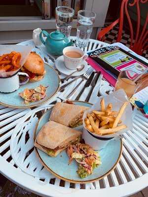 Milo Lounge - Photo 7