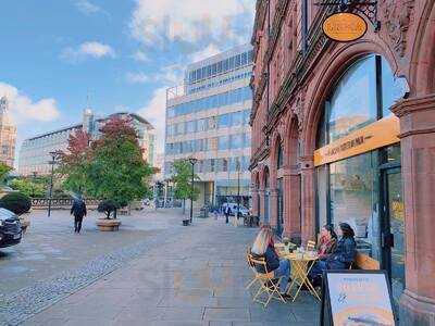 Lisboa Cafe & Patisserie (peace Gardens)