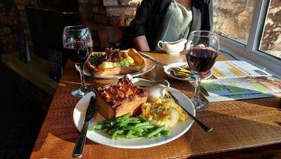 Forest Park Table Table