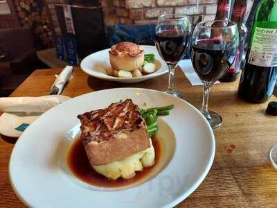 Forest Park Table Table