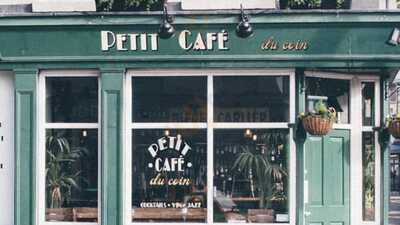 Petit Cafe Du Coin