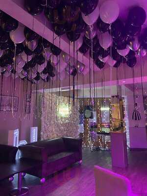 Pablinos Bar & Grill