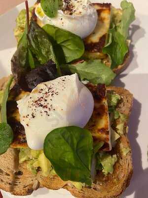 Pablinos Bar & Grill