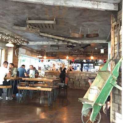 Riddler's Bar & Food