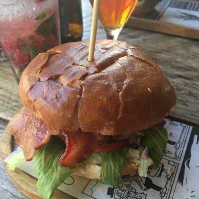 Riddler's Bar & Food