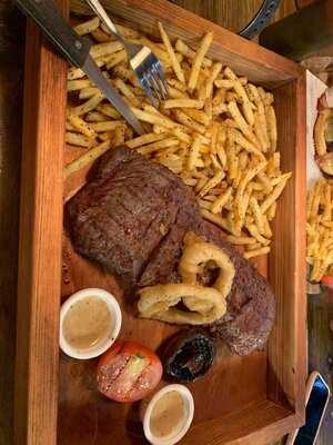 Longhorns Barbecue Smokehouse