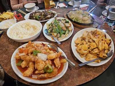 Crystal Lillies Cantonese Restaurant