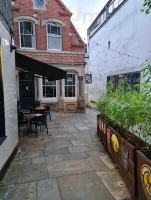 The Kilpin Beer Cafe