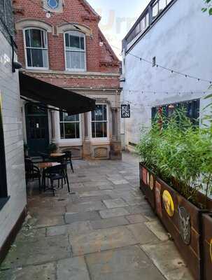 The Kilpin Beer Cafe