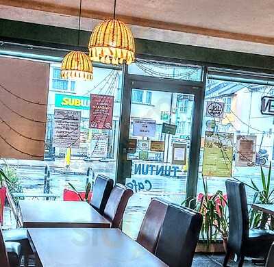 Tuntun's Cafe