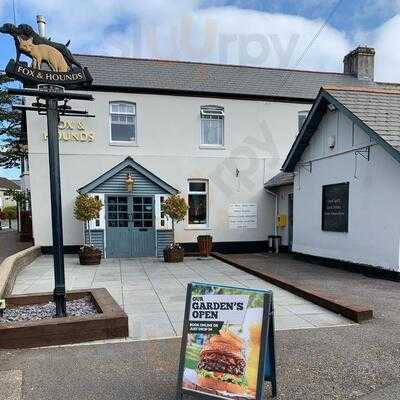 Fox & Hounds Hotel