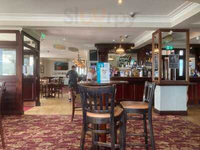 Pub On The Prom