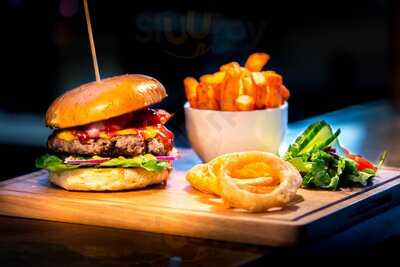 Nineteen Restaurant & Bar