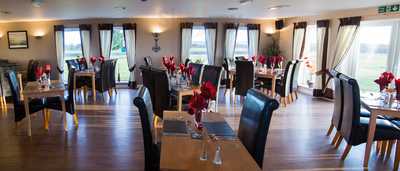 Nineteen Restaurant & Bar