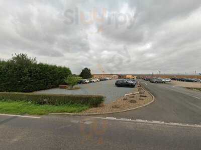 Nineteen Restaurant & Bar