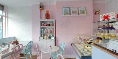 Teacups And Cupcakes