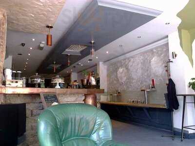 Black Lab Cafe And Lounge